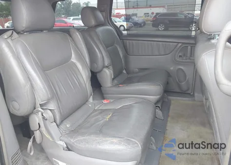 2005 Toyota Sienna Xle z USA, uszkodzony, nr VIN 5TDZA22CX5S229166